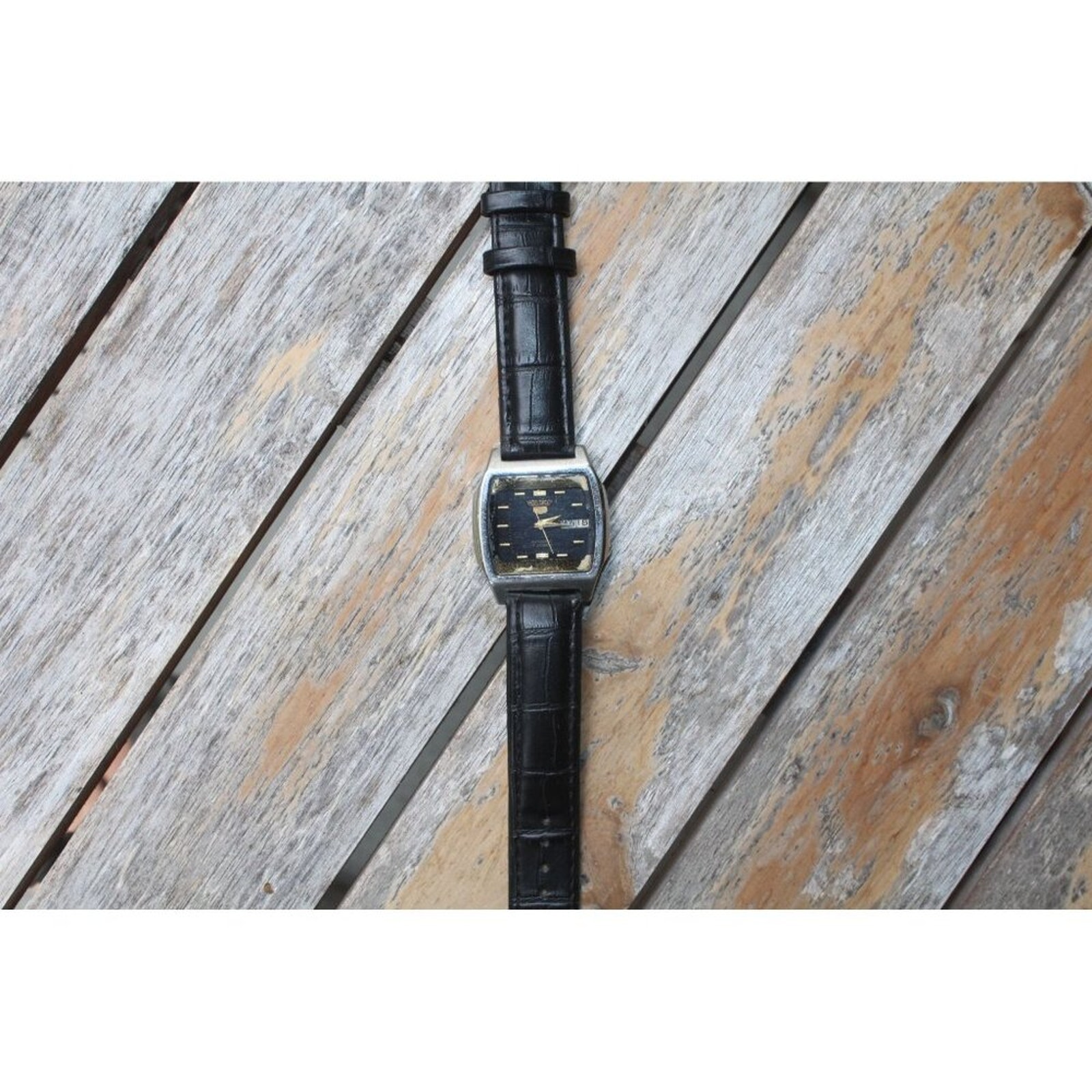Vintage 1968 Seiko Automatic Mens Silver Watch WDaydate  Gold Accents